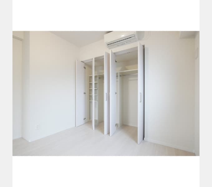 Room image 14