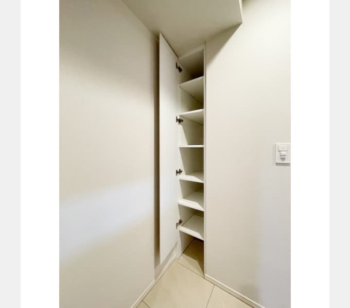Room image 13