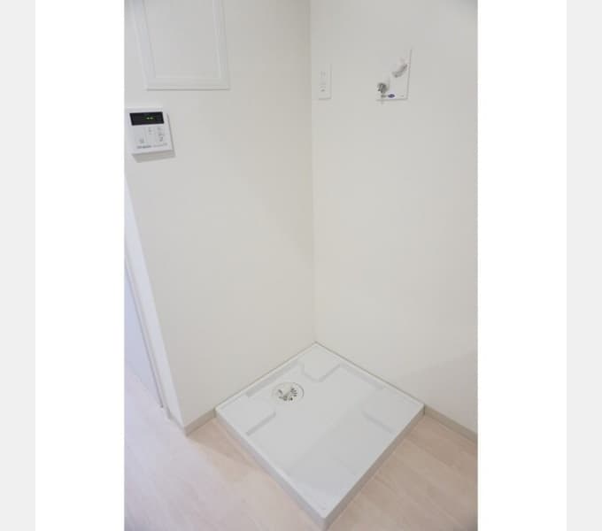 Room image 13