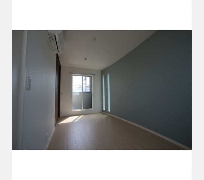 Room image 12