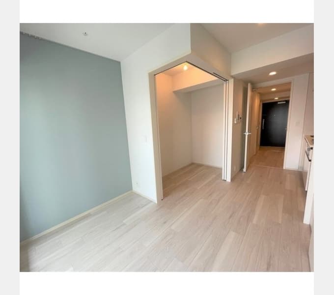 Room image 8