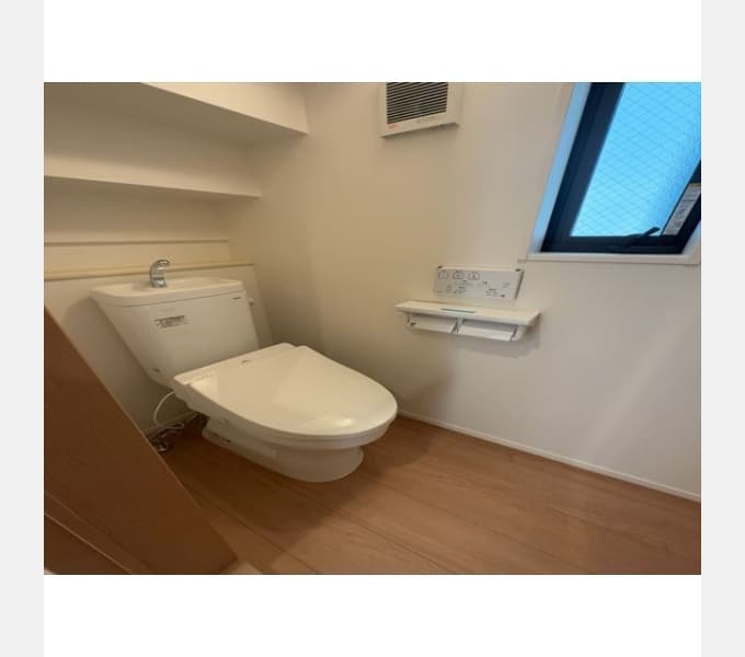 Room image 10