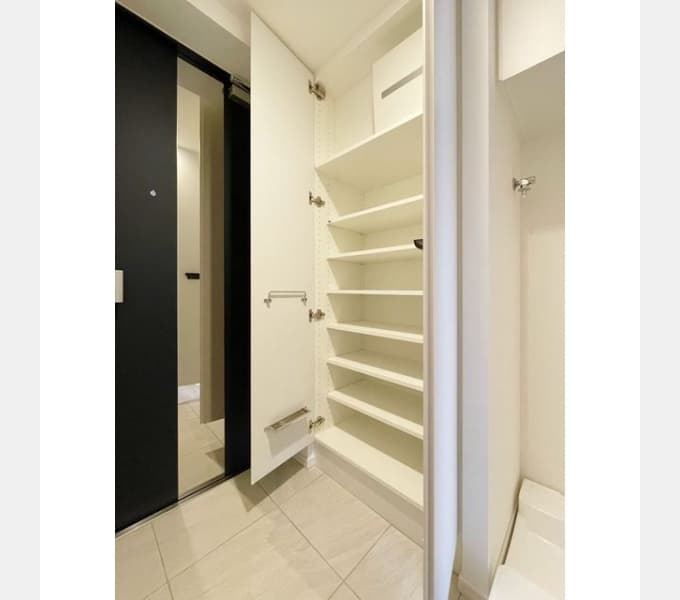 Room image 13