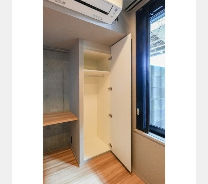 Room image 8