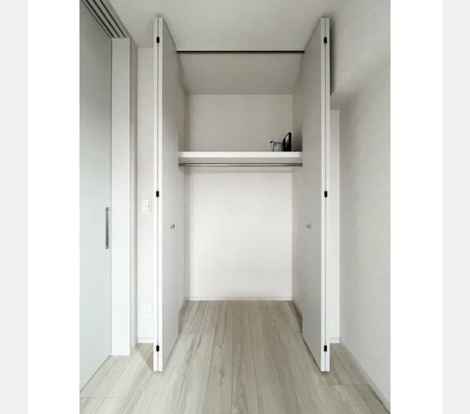 Room image 8