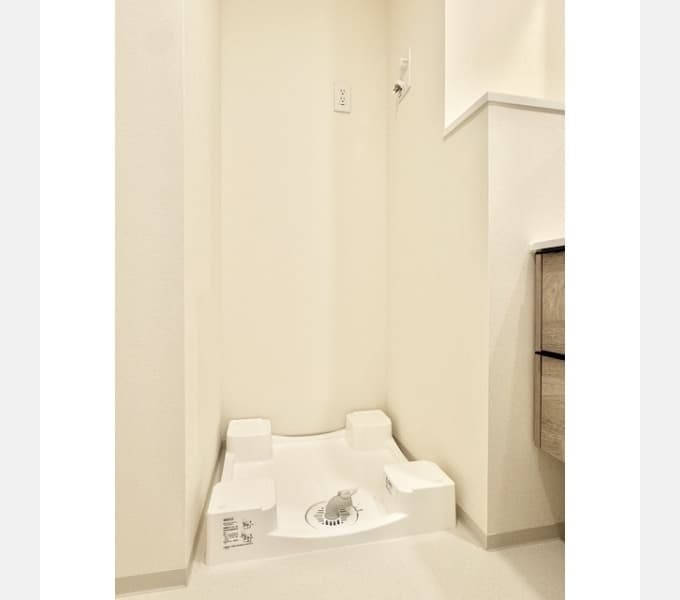 Room image 15