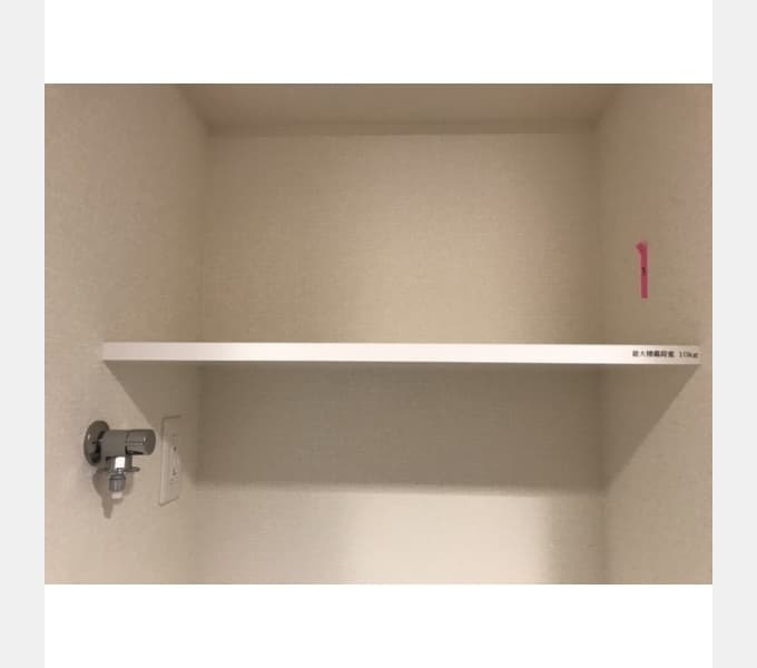 Room image 16
