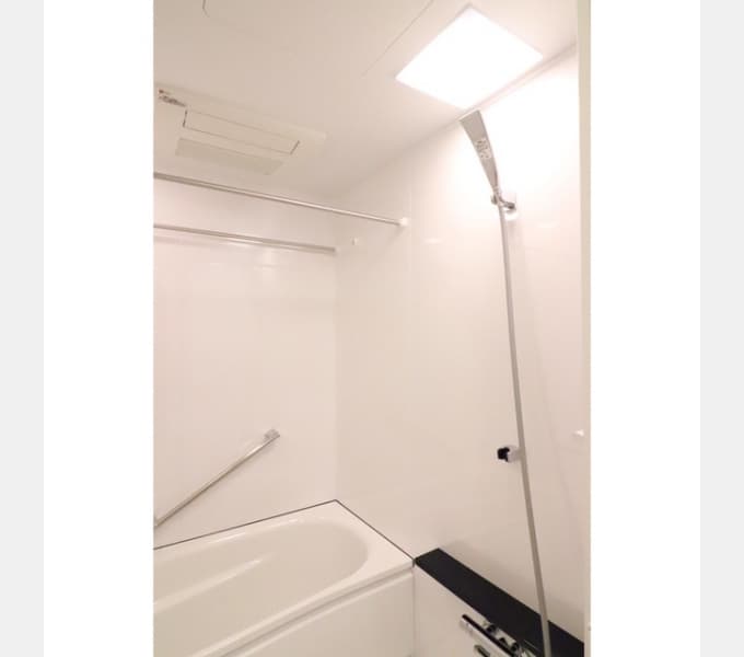 Room image 8