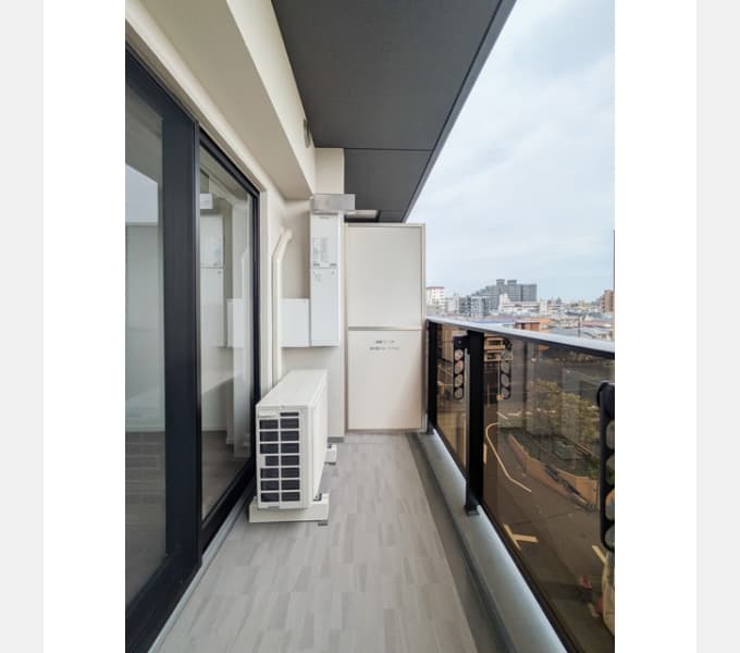 Room image 10