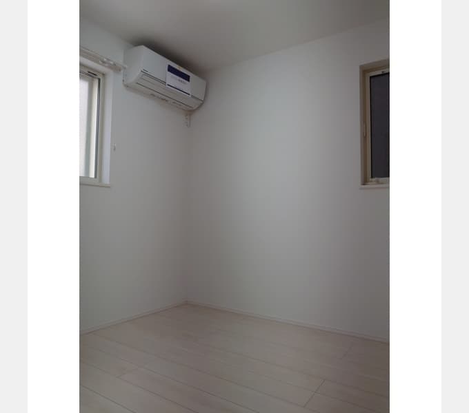 Room image 13
