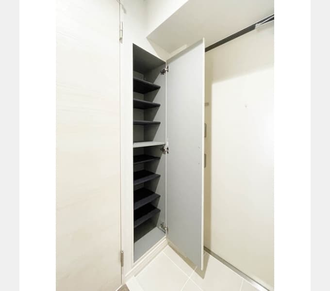 Room image 13