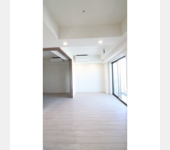Room image 15