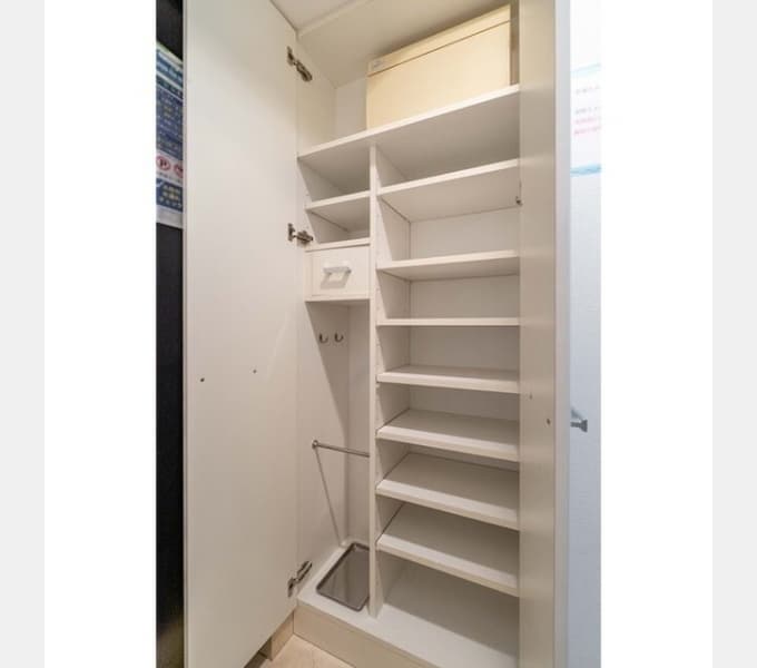 Room image 13