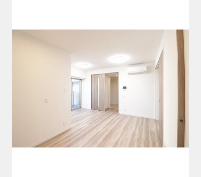 Room image 15