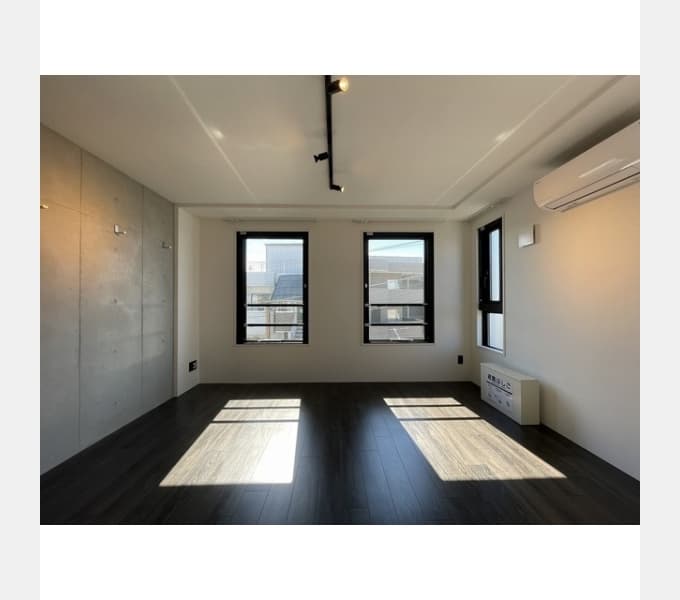Room image 14