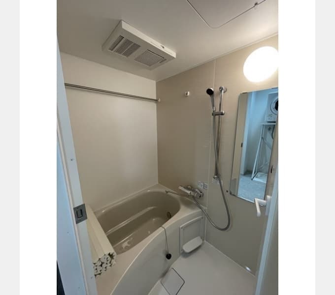 Room image 13