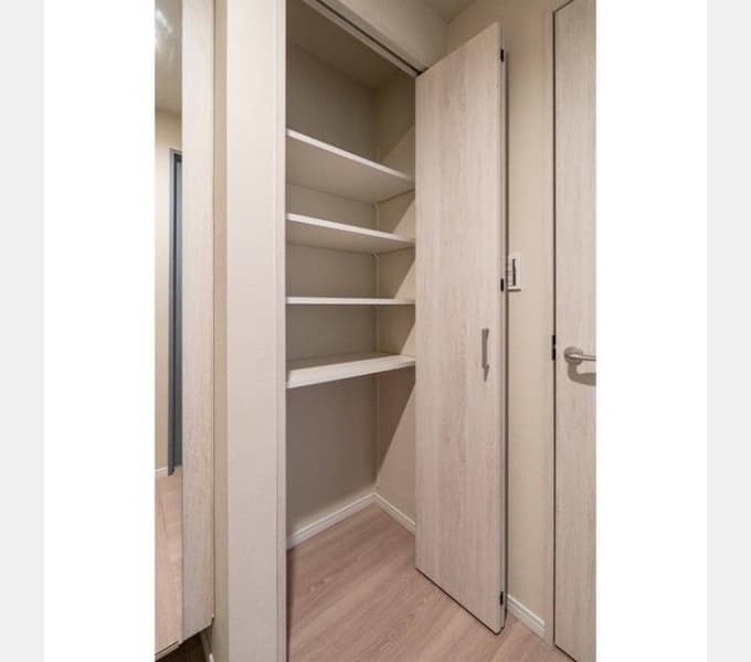 Room image 15