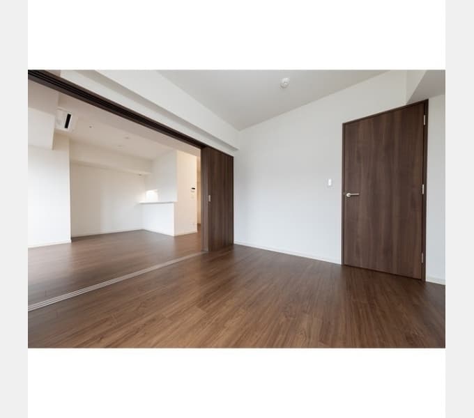 Room image 16