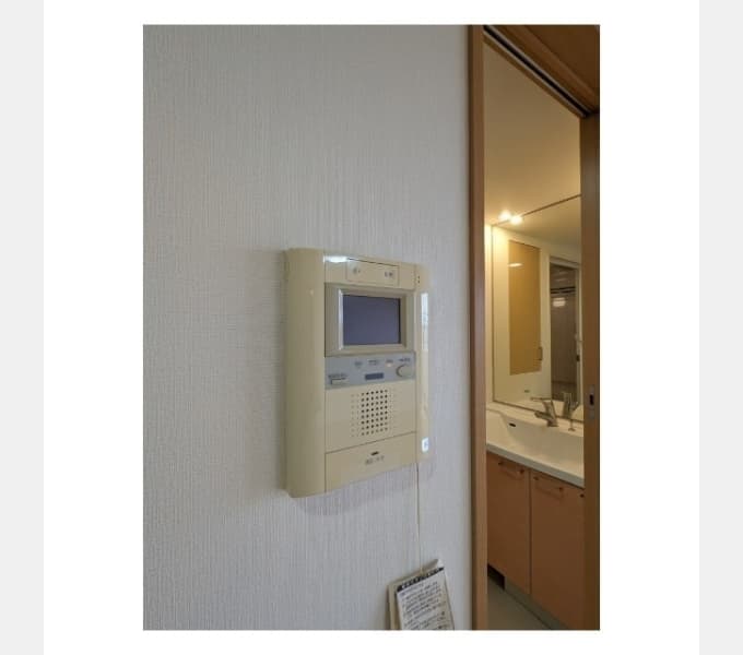 Room image 15