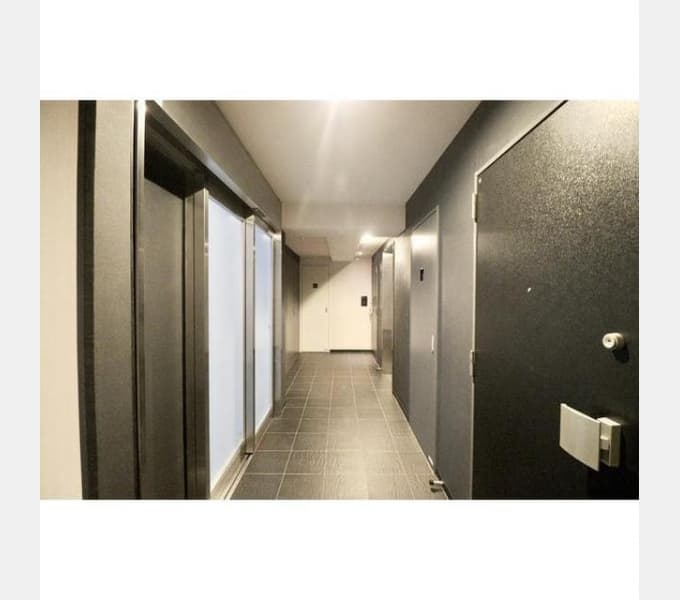 Room image 8