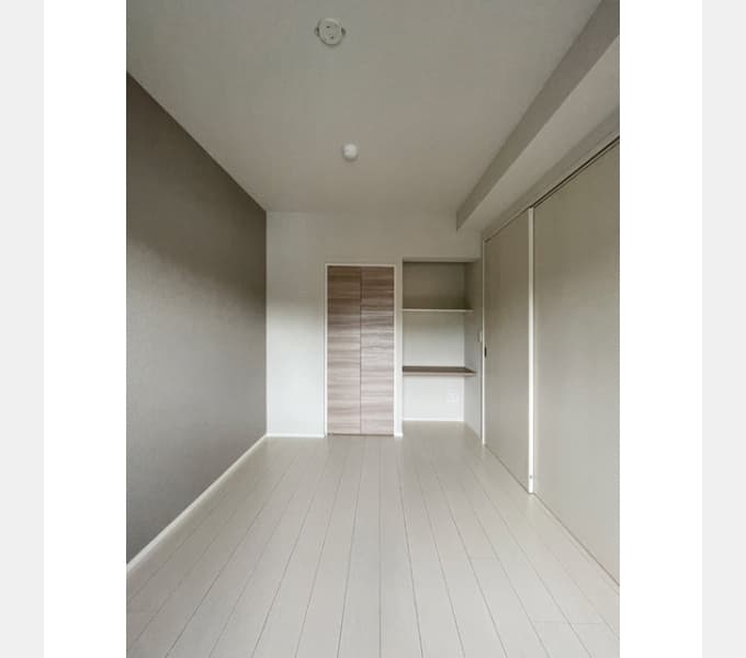 Room image 14