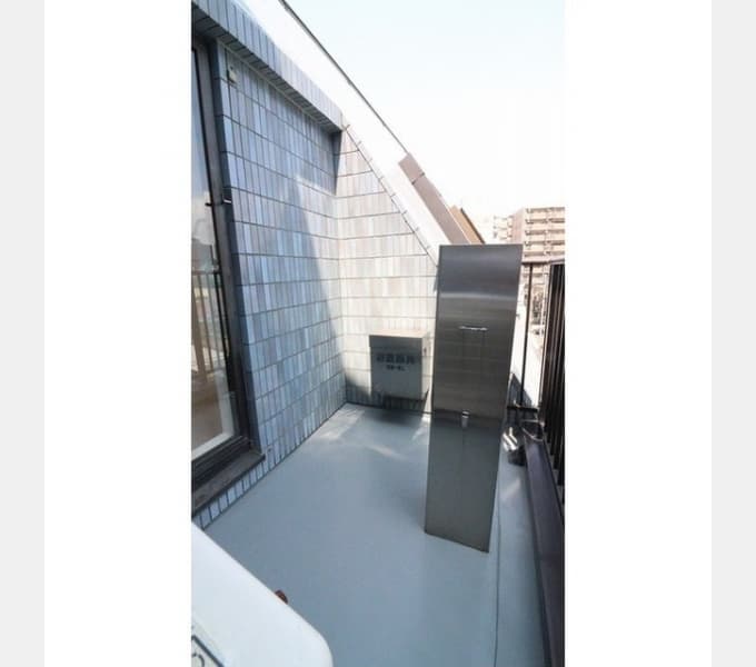 Room image 10