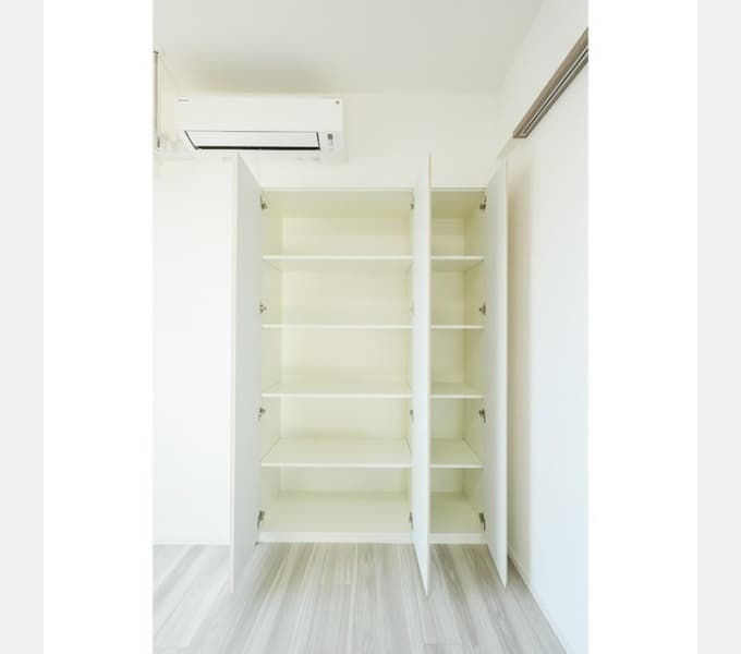 Room image 8