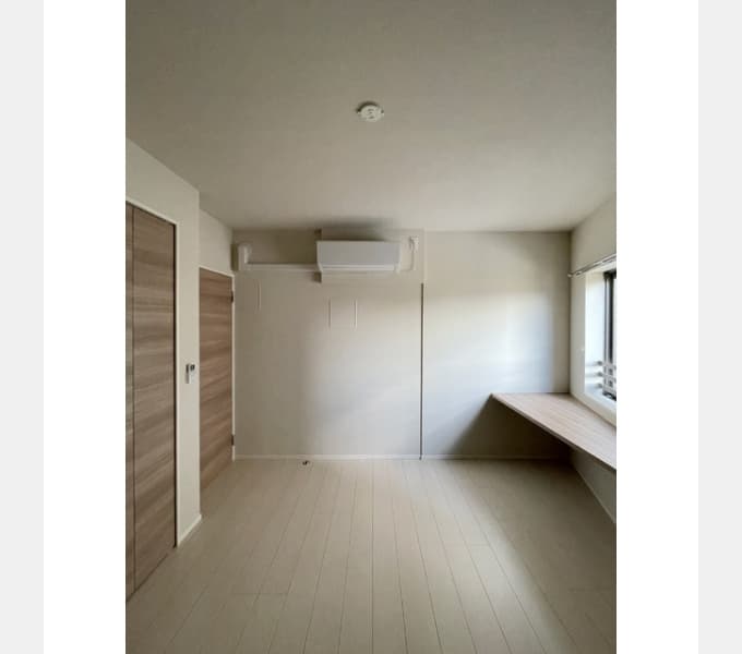 Room image 15