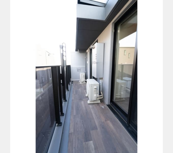 Room image 8