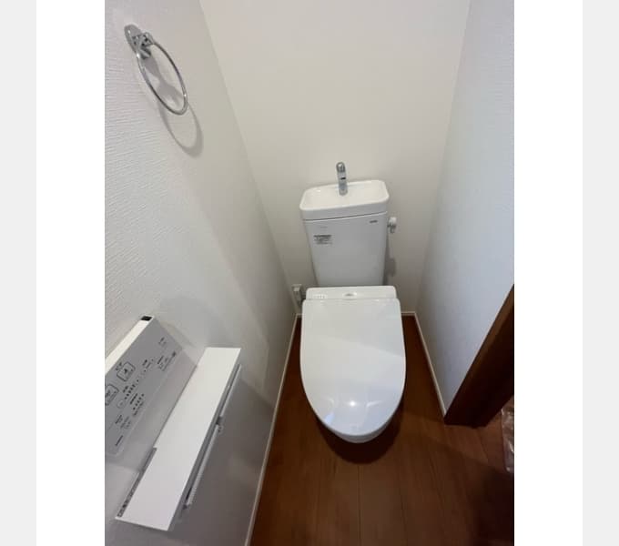Room image 15