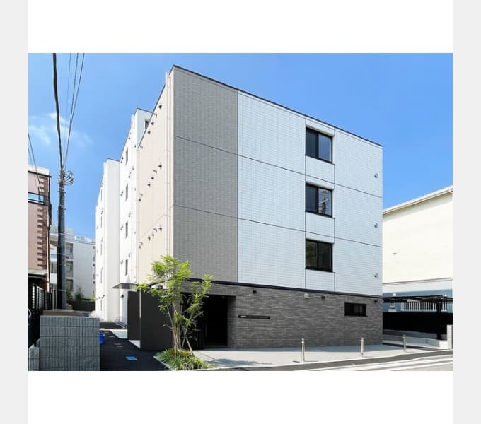 Main exterior of Glorio Shelt Shinmaruko