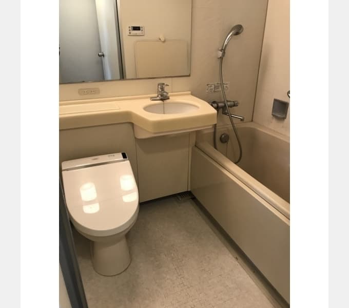 Room image 8