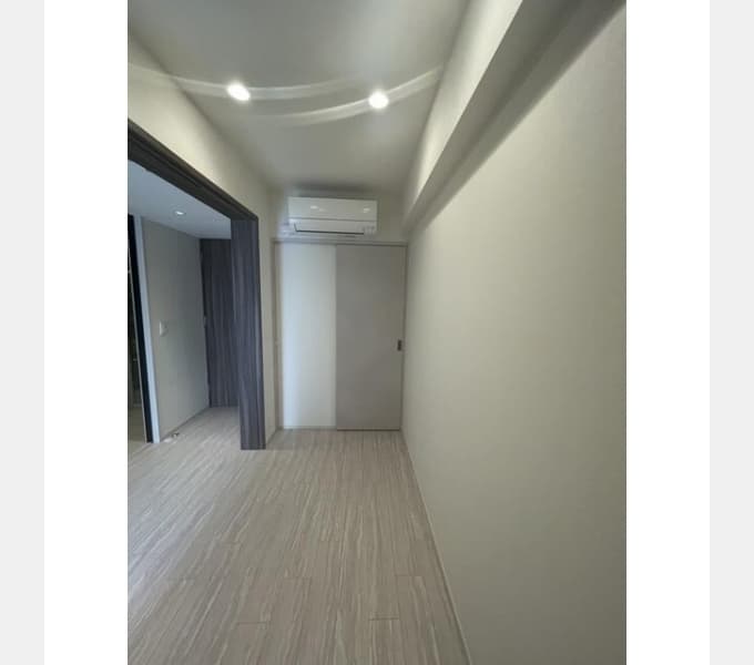 Room image 16