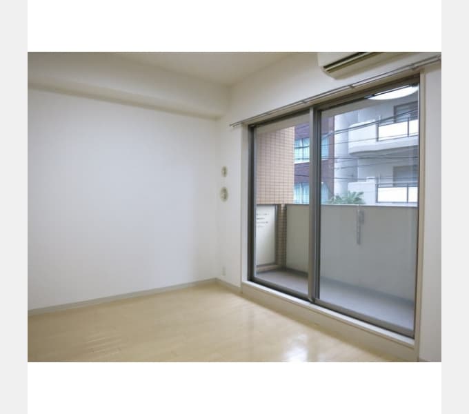 Room image 15