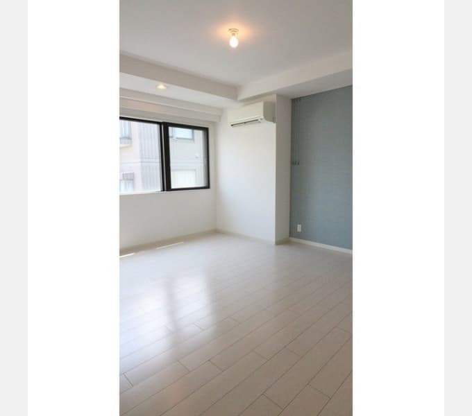 Room image 15