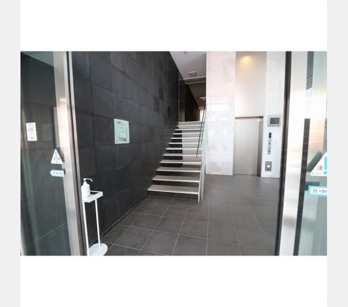 Main exterior of Le Maude Center North