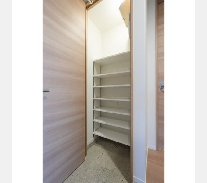 Room image 13