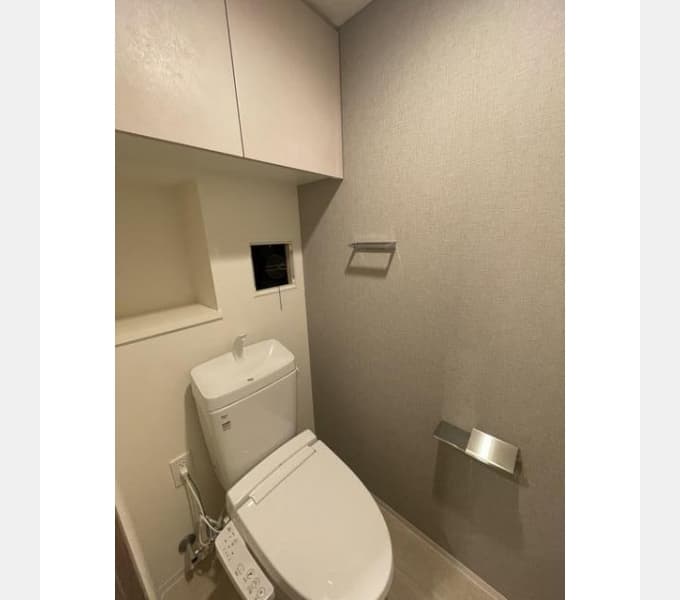 Room image 8