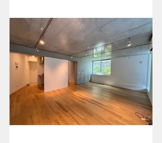 Room image 14