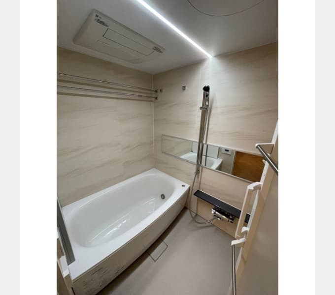 Room image 13
