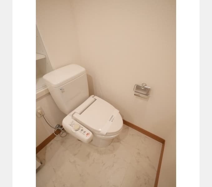 Room image 8