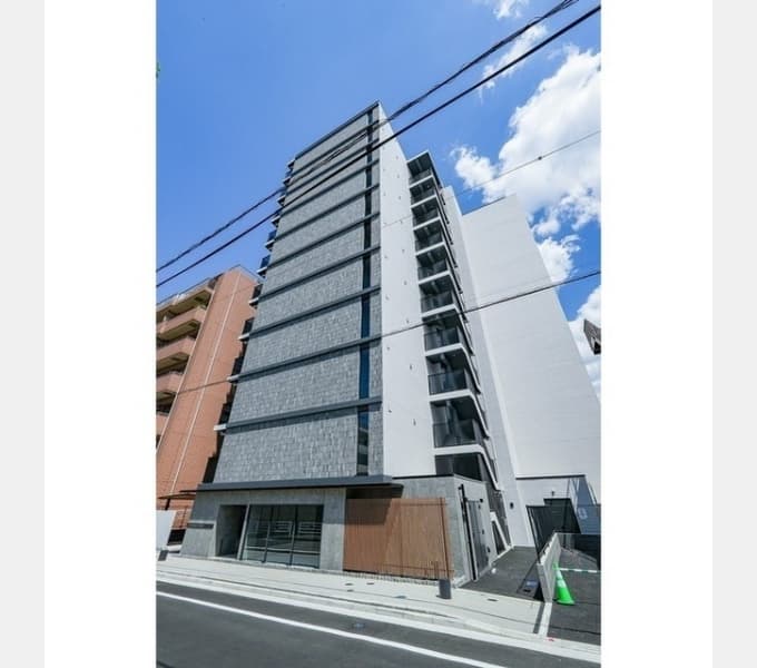 Main exterior of Comforia Live Yokohama Bandobashi