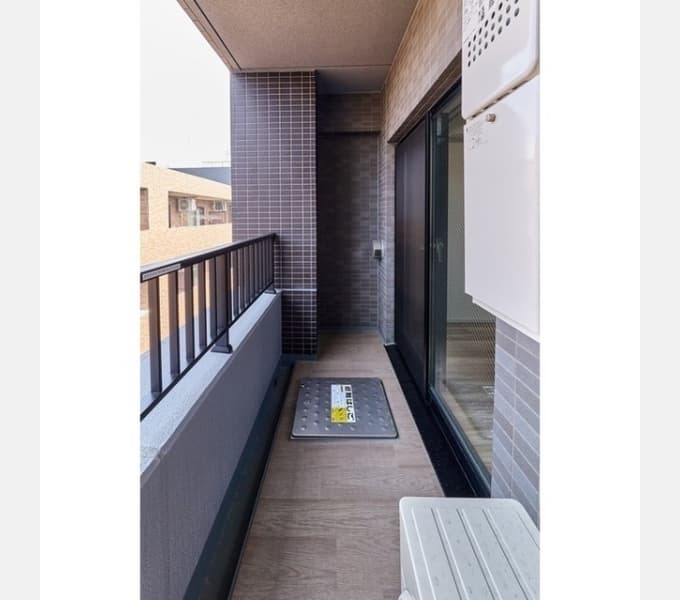 Room image 10