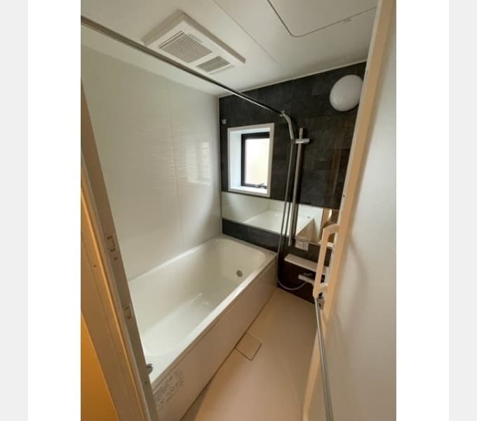Room image 16