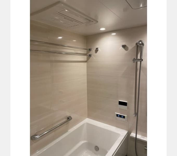 Room image 13