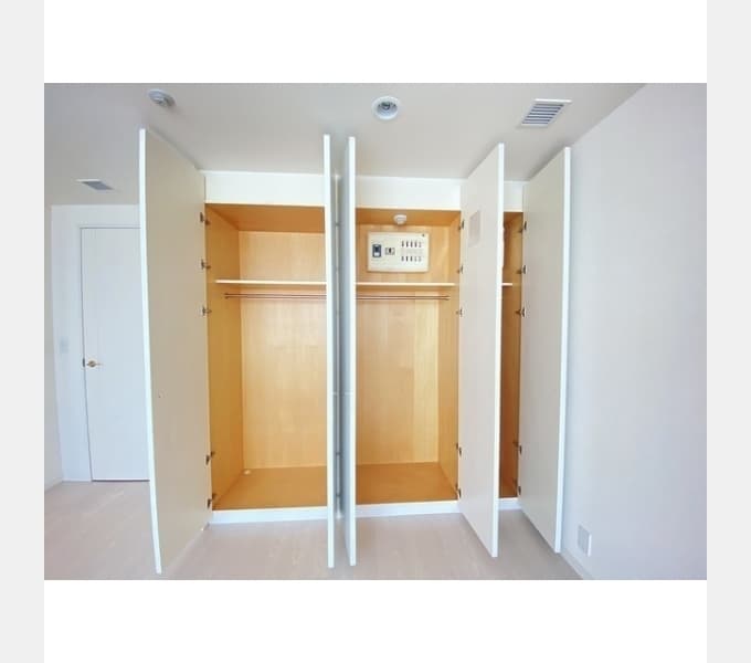 Room image 12