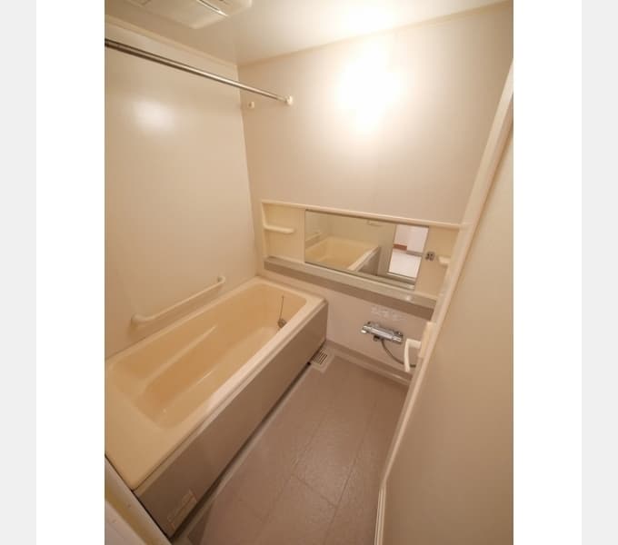 Room image 9