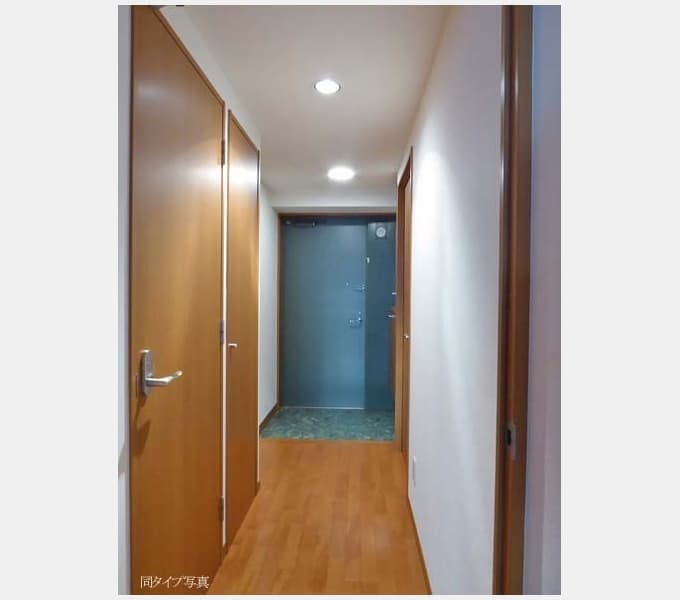 Room image 9