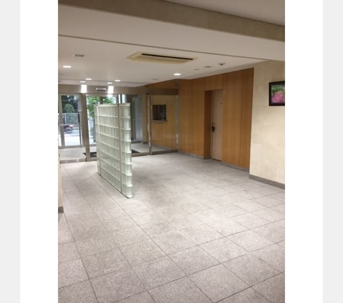 Room image 10