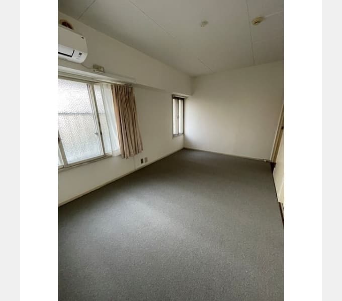 Room image 16
